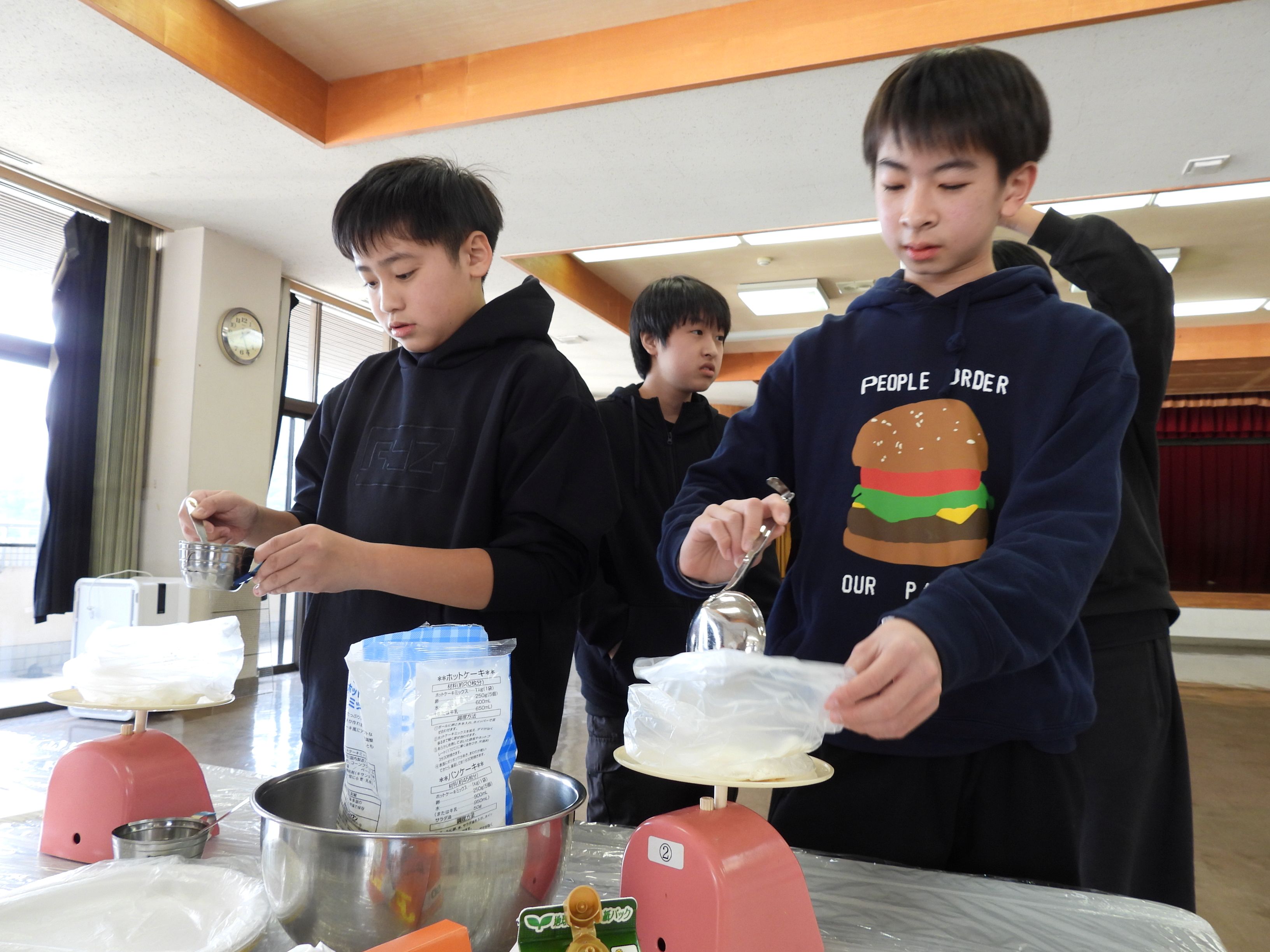 ぐるぐるパン作り（計量）